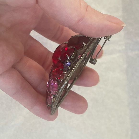 Vintage Schreiner Style Unsigned Glass Cabochon Red Pink Brooch. - Picture 9 of 13